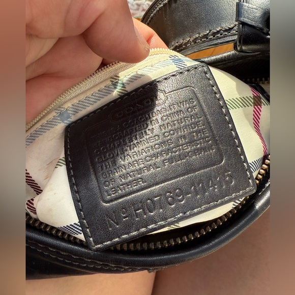 Coach vintage all black leather bleeker shoulder hobo bag. - Picture 2 of 10